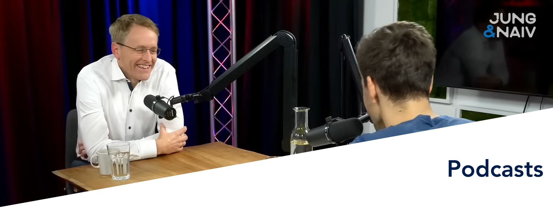 Ministerpräsident Daniel Günther gibt ein Interview (Quelle: Staatskanzlei) Ministerpräsident Daniel Günther gibt ein Interview